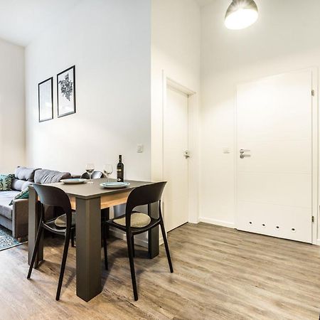 Apartament W Sercu Miasta Poznan Garbary 31 Bagian luar foto