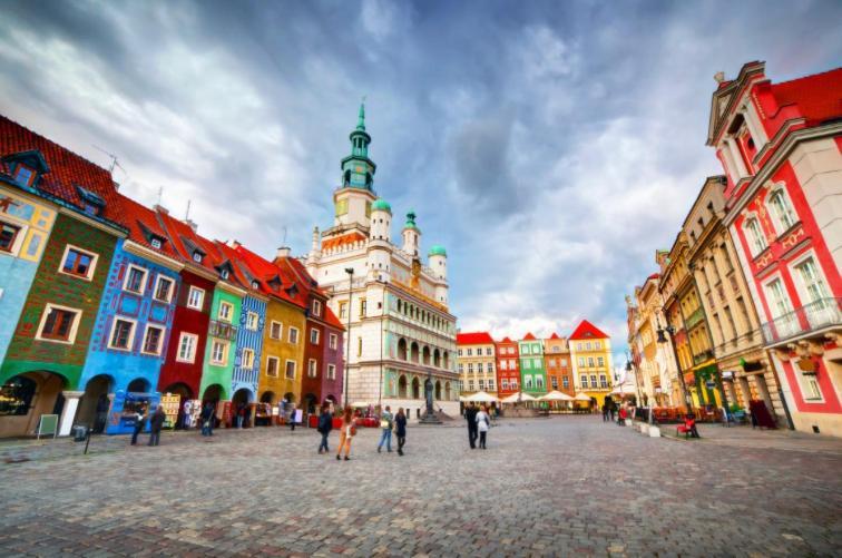 Apartament W Sercu Miasta Poznan Garbary 31 Bagian luar foto